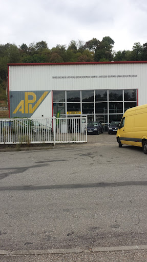 Aperçu des activités de la casse automobile AUTO PIECES VOIRONNAISE située à SAINT-JEAN-DE-MOIRANS (38430)